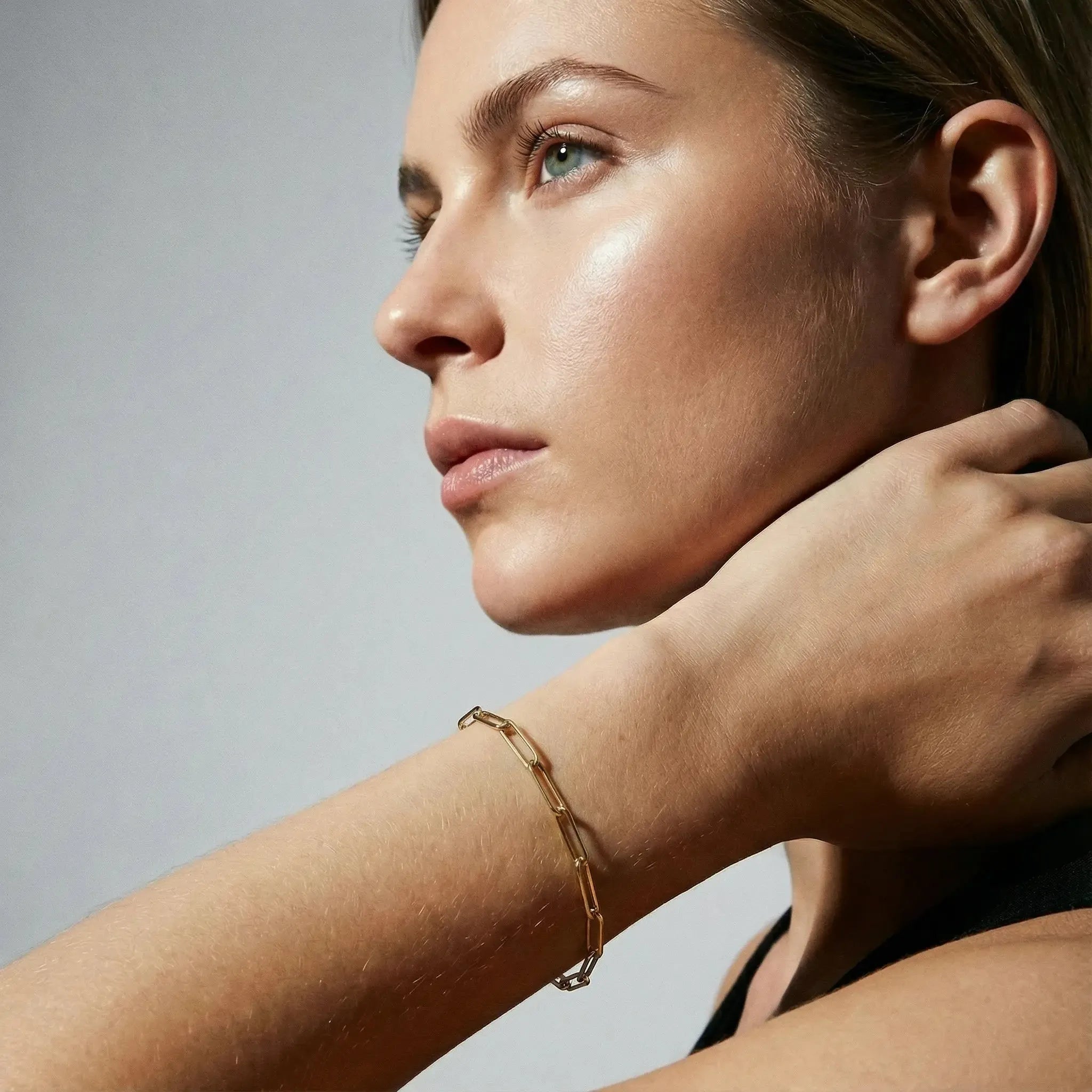 Paper Clip Bracelet (Gold)